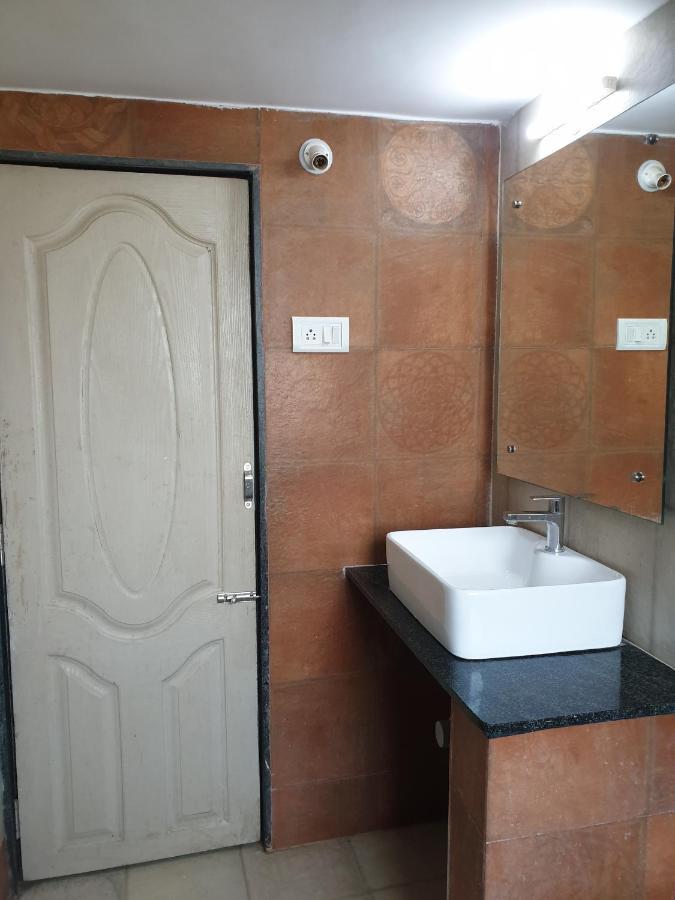 Hotel City Comfort Madgaon Bagian luar foto
